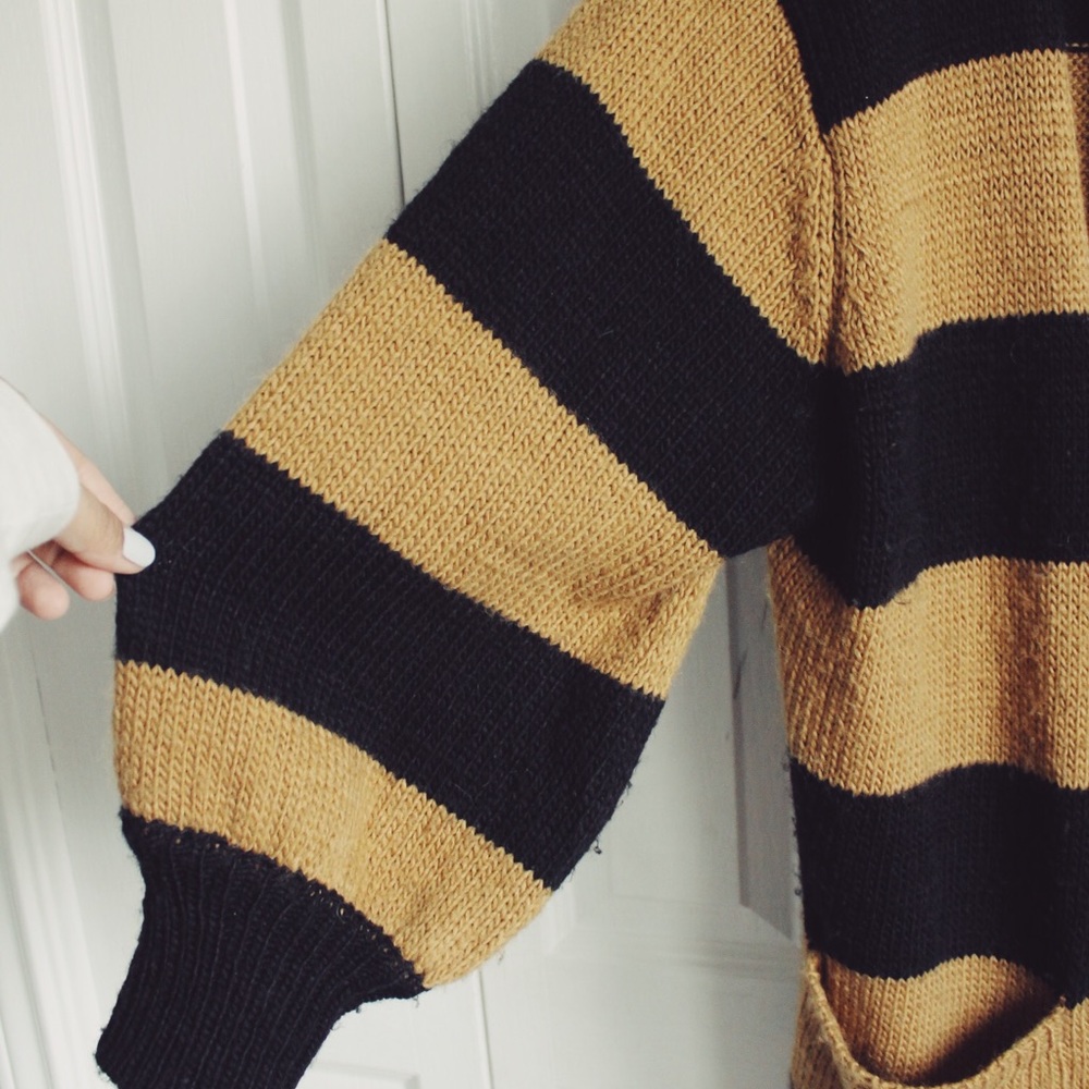 Bumblebee chunky cardigan